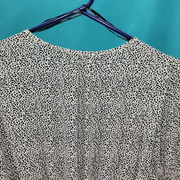 Sienna Sky Ruffle Sleeve Smocked Waist Blouse Size S 100% Polyester - Picture 7 of 10